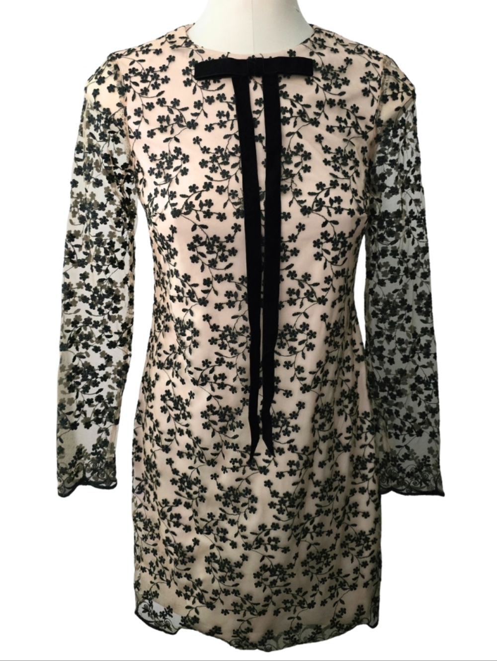 Betsey Johnson Beige & Black Floral Embroidered Long Sleeve Shift Dress Sz 2